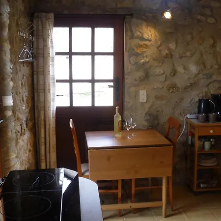 Domaine Les Fenals 펜션 *